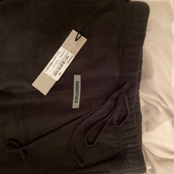 Essentials black fleece track pants - Picture 4 of 7